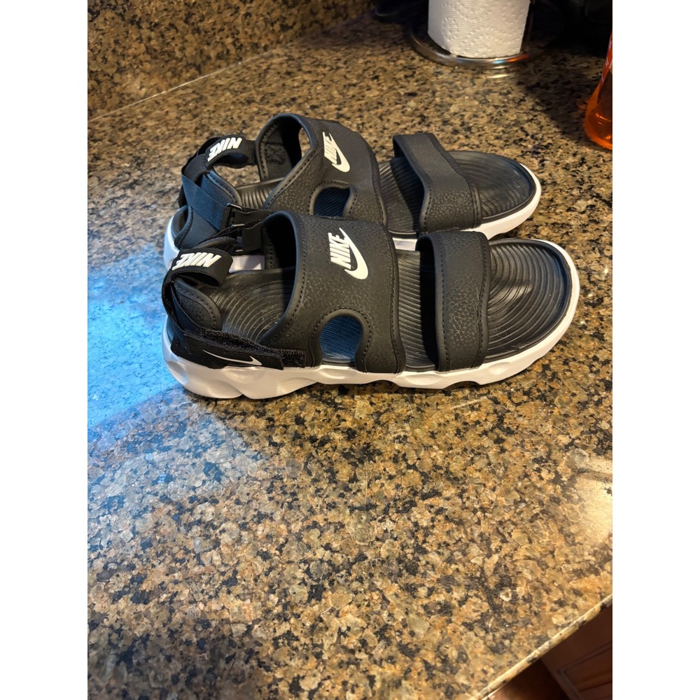 Nike Canyon Sandals Black White CV5515-001 Womens Sport Strappy Trekking Shoes 7